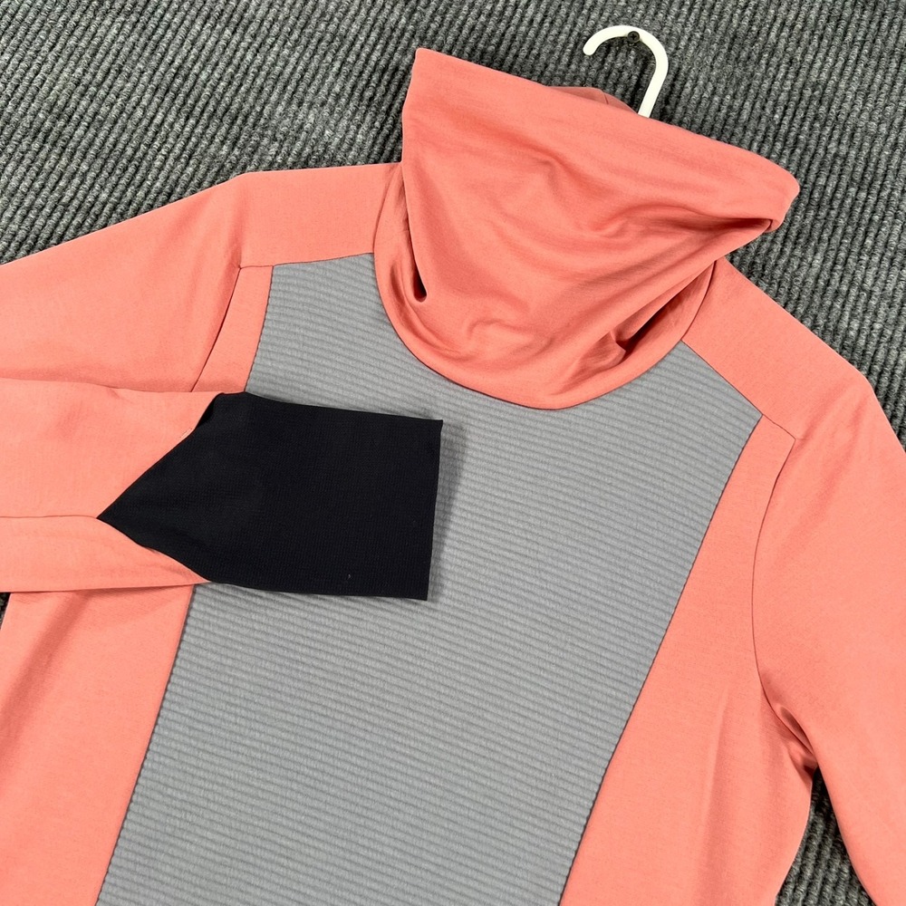 On Cloud Running Weather Shirt Womens Medium Red Long Sleeve Active Outdoor